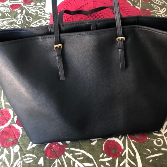 Purse - Picture 2 of 4